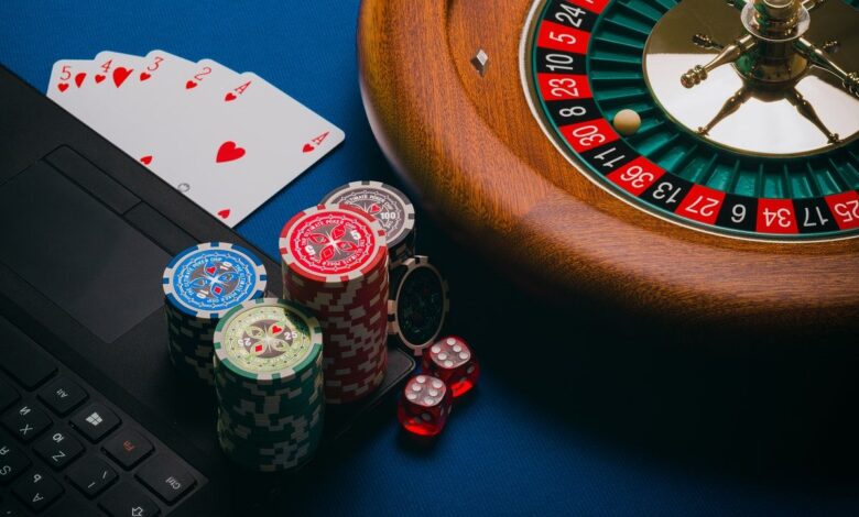 Why are more and more people gravitating towards online casino